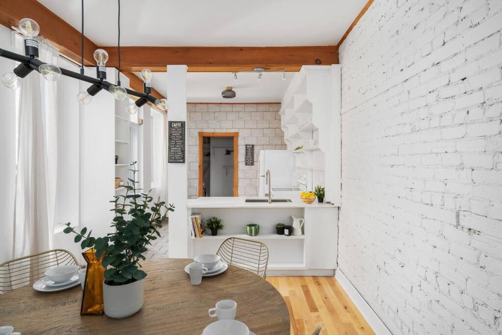 Ferienwohnung Chic Mile-End 3Br Getaway - Free Parking, Sleeps 8 Montréal Exterior foto